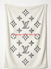 Minimalist LV Monogram Flannel Throw Blanket 334